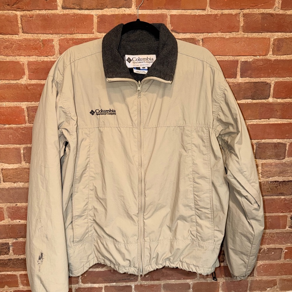 Columbia Men’s Light Beige‎ Jacket with Dark Gray Collar